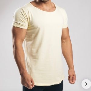 Alphalete essential lifestyle scoop tee